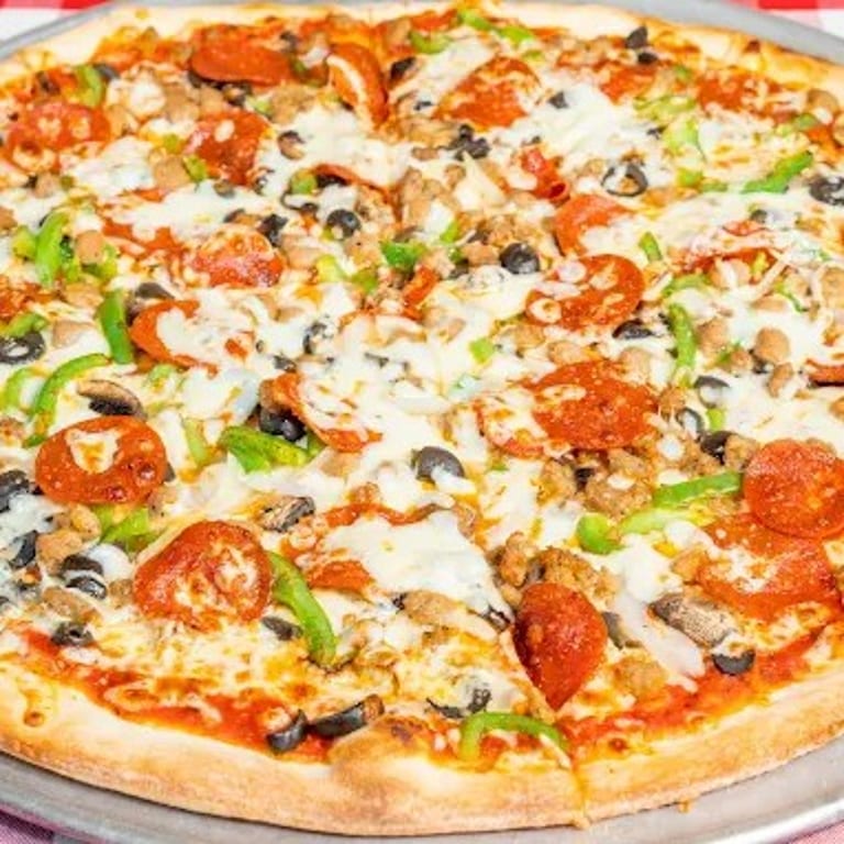 Supreme Pizza: Italian Delight with All the Toppings