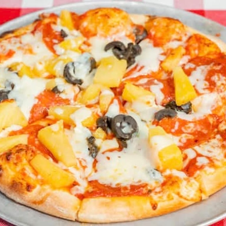Delicious Hawaiian Pizza and More!