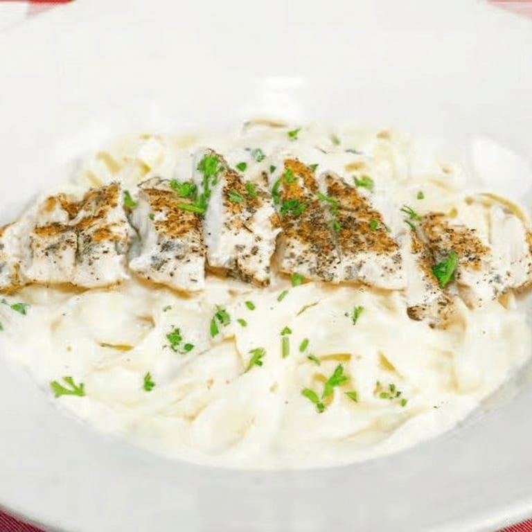 Delicious Fettuccine Alfredo and More Italian Classics